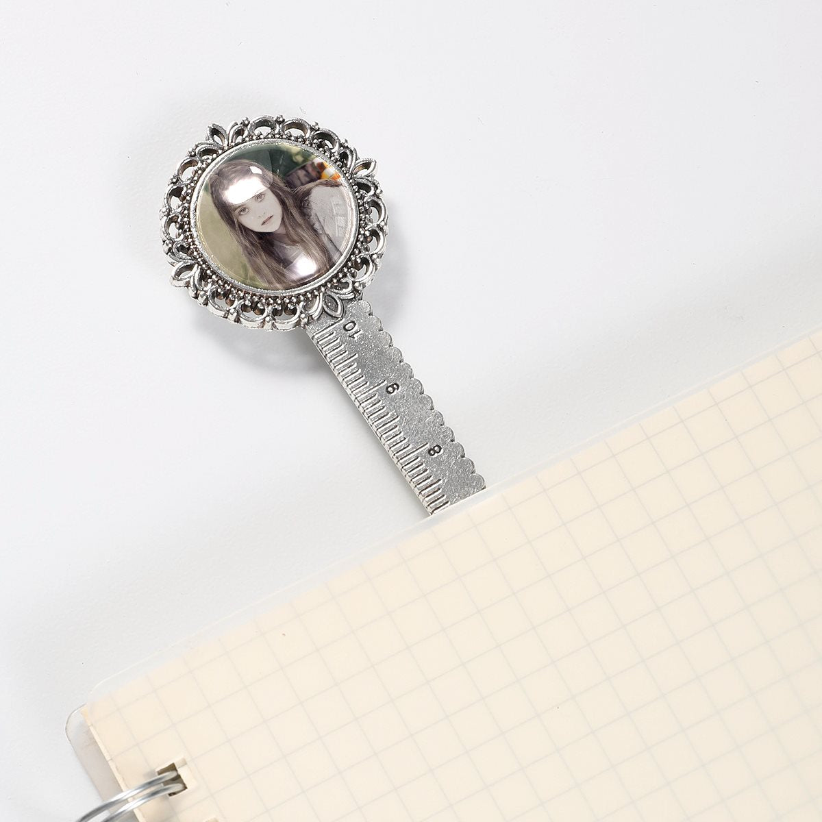 Stainless steel retro lace bookmarklet