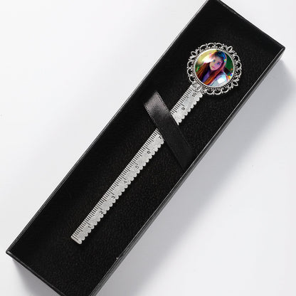 Stainless steel retro lace bookmarklet