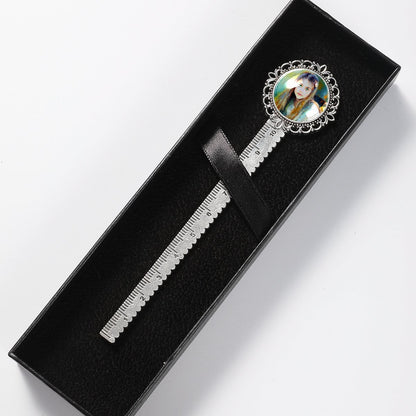 Stainless steel retro lace bookmarklet